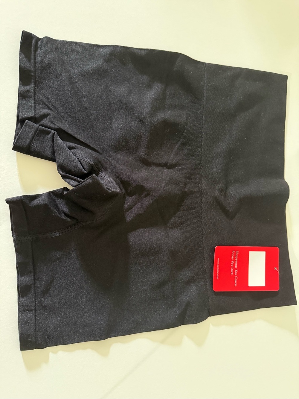 Seamless Black Shaping Short for Smooth Silhouette